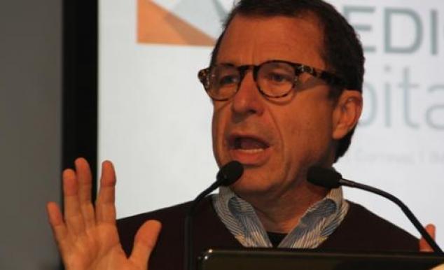 “No hay razón para entrar en pánico”: la reflexión de Sebastián Edwards sobre la implementación de una nueva Constitución en el país