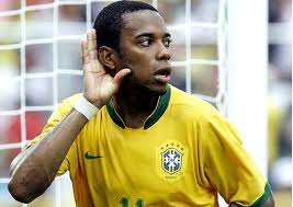 Scolari convoca a Robinho para amistoso con Chile Scolari convoca a Robinho para amistoso con Chile