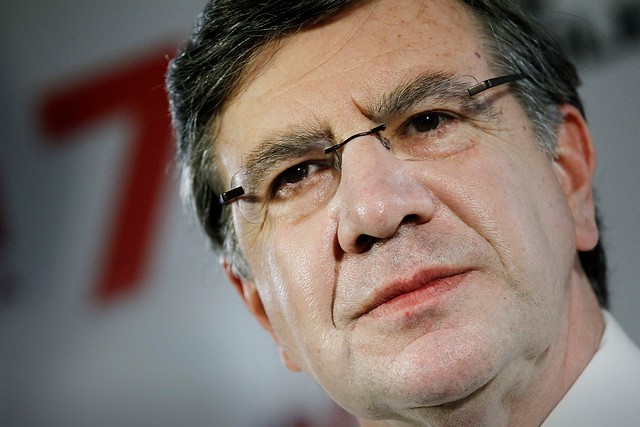 Lavín no le cree a la encuesta CEP y confía en “voto silencioso” a favor de Matthei Lavín no le cree a la encuesta CEP y confía en