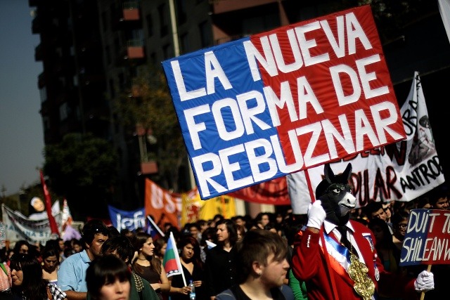 En la previa de sexta marcha estudiantil del año, dirigentes emplazan a candidatos a definir posturas sobre movimientos sociales En la previa de sexta marcha estudiantil del año, dirigentes emplazan a candidatos a definir posturas sobre movimientos sociales