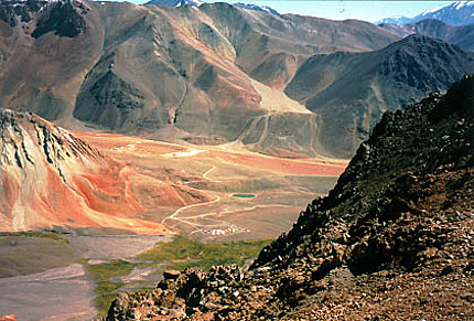 Barrick Gold anuncia suspensión temporal de Pascua-Lama y dice que decisión se enmarca en la reducción de costos Barrick Gold anuncia suspensión temporal de Pascua-Lama y dice que decisión se enmarca en la reducción de costos