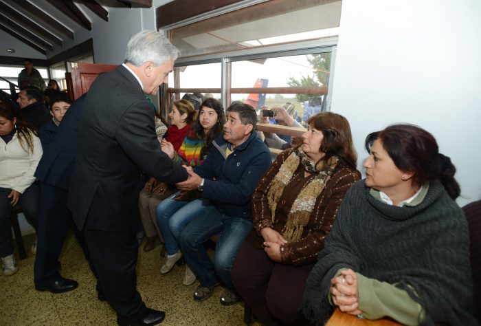 Piñera da tranquilidad a familiares de tripulantes de avioneta y anuncia que “la búsqueda va a continuar” Piñera da tranquilidad a familiares de tripulantes de avioneta y anuncia que