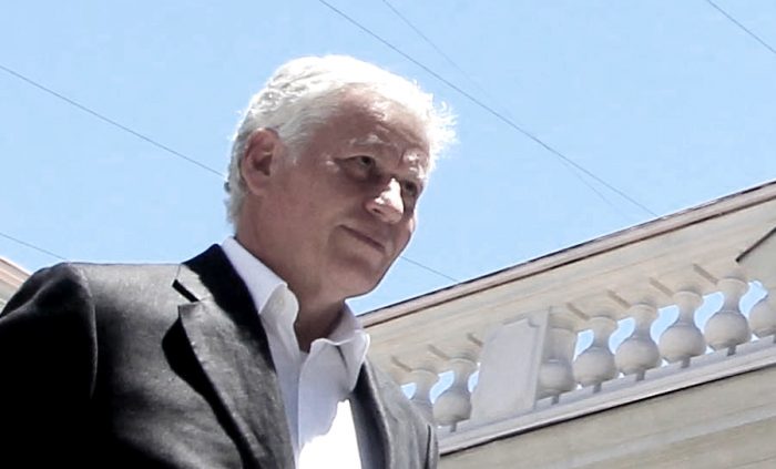 Daniel Platovsky renuncia a RN y desliza posibilidad de que piñerismo se rearticule fuera del partido Daniel Platovsky renuncia a RN y desliza posibilidad de que piñerismo se rearticule fuera del partido