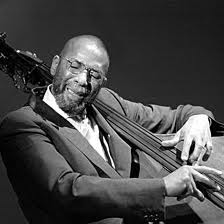 Ron Carter, el ex contrabajista de Miles Davis, deslumbró en Santiago Ron Carter, el ex contrabajista de Miles Davis, deslumbró en Santiago