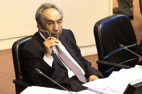 Senador Sabag recibirá millonaria indemnización del Fisco por expropiación de terrenos para construir autopista Senador Sabag recibirá millonaria indemnización del Fisco por expropiación de terrenos para construir autopista