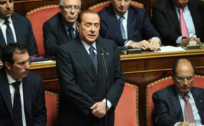 Letta sigue adelante mientras interrogantes se ciernen sobre Berlusconi Letta sigue adelante mientras interrogantes se ciernen sobre Berlusconi
