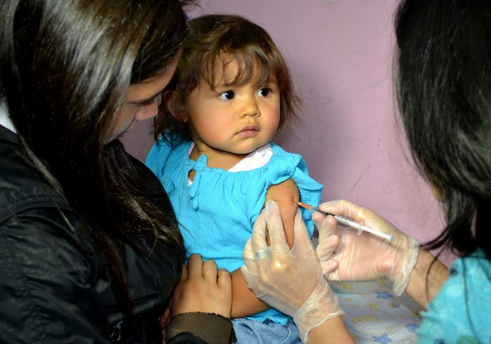 Expertos critican cambio de vacuna para la meningitis W135 y advierten mayor vulnerabilidad para bebés menores de un año Expertos critican cambio de vacuna para la meningitis W135 y advierten mayor vulnerabilidad para bebés menores de un año