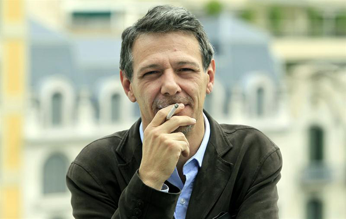 El mexicano Enrigue gana el Herralde con una novela histórica sobre el tenis El mexicano Enrigue gana el Herralde con una novela histórica sobre el tenis