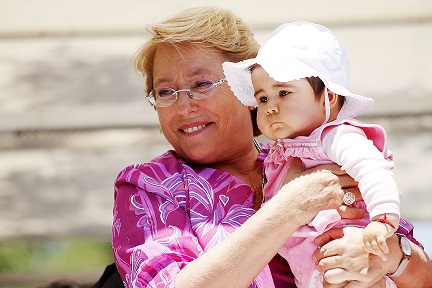 Bachelet asegura que Nueva Mayoría tendrá los votos para hacer los cambios que promete Bachelet asegura que Nueva Mayoría tendrá los votos para hacer los cambios que promete