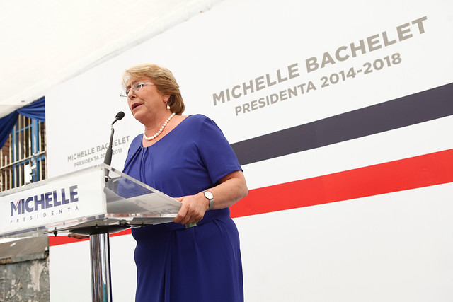 Bachelet raya la cancha y responde a Gutenberg Martínez: 