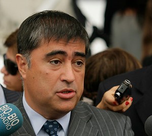Mario Desbordes: “No logro entender que la vocera de Gobierno nos haga una zancadilla de este tipo” Mario Desbordes: