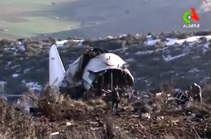 Un centenar de muertos en la peor catástrofe de la aviación militar de Argelia