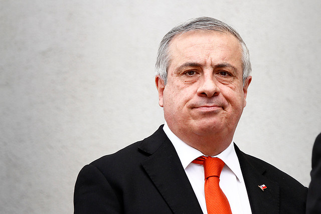 Ministro de Salud anuncia que se hará una reestructuración completa de Fonasa Ministro de Salud anuncia que se hará una reestructuración completa de Fonasa