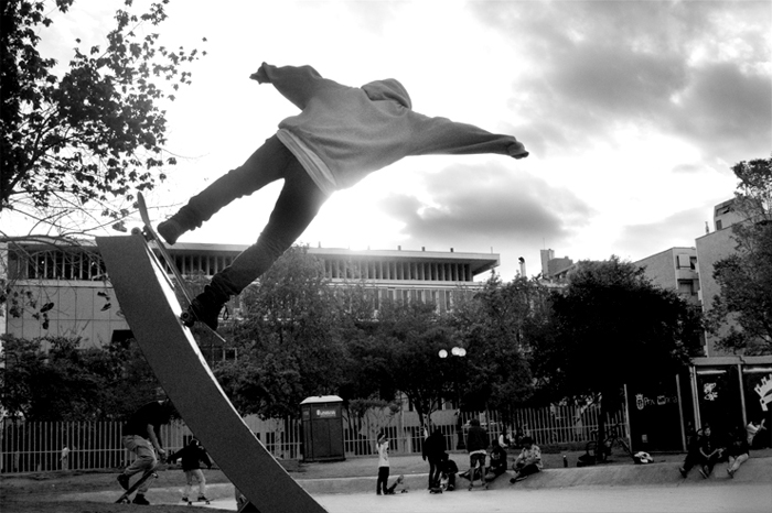 Fotorreportaje: Skaters, la tribu urbana a la que se le va la vida saltando en el aire Fotorreportaje: Skaters, la tribu urbana a la que se le va la vida saltando en el aire