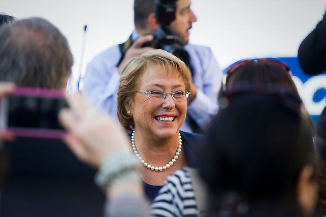 The Economist critica a Bachelet: “Entregar bonos a la gente no va a resolver la pobreza y la desigualdad” The Economist critica a Bachelet: