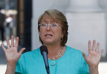 Nature critica a Bachelet por “dejar a un lado” proyecto del Ministerio de Ciencias y “decepcionar a miles de investigadora que hicieron campaña por ella” Nature critica a Bachelet por