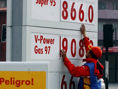 Nuevo alivio para los conductores: el precio de la bencina vuelve a bajar