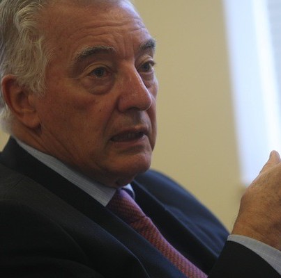 Críticas de Guzmán al empresariado desatan duro intercambio con Fernando Barros y Jorge Carey Críticas de Guzmán al empresariado desatan duro intercambio con Fernando Barros y Jorge Carey