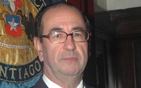 Juez Carlos Cerda rompe histórico veto de la derecha y es aprobado por el Senado para ascender a la Corte Suprema Juez Carlos Cerda rompe histórico veto de la derecha y es aprobado por el Senado para ascender a la Corte Suprema