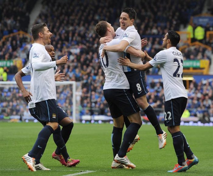 Manchester City de Pellegrini derrotó al Everton y dio un gran paso al título Manchester City de Pellegrini derrotó al Everton y dio un gran paso al título