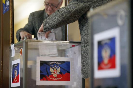 Participación en el referéndum de Ucrania supera 80 % en Lugansk y 50 % Donetsk