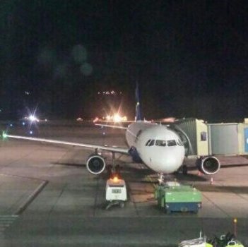Accidente de caza F-16 provoca suspensión de operaciones en aeropuerto de Antofagasta Accidente de caza F-16 provoca suspensión de operaciones en aeropuerto de Antofagasta