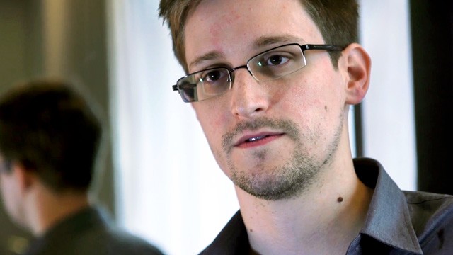 Snowden preguntó a la NSA por legalidad de espionaje antes filtrar documentos Snowden preguntó a la NSA por legalidad de espionaje antes filtrar documentos