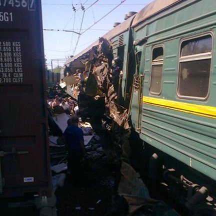 Al menos seis muertos en choque de trenes en la región de Moscú Al menos seis muertos en choque de trenes en la región de Moscú