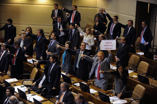 Reforma Tributaria: ¿a quiénes defiende la derecha? Reforma Tributaria: ¿a quiénes defiende la derecha?