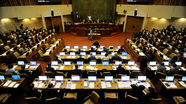 Reforma Tributaria: Cámara aprobó subida de impuestos al tabaco, bebidas alcohólicas y el diésel Reforma Tributaria: Cámara aprobó subida de impuestos al tabaco, bebidas alcohólicas y el diésel