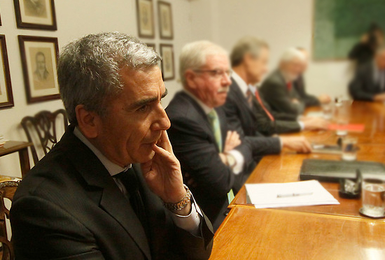 La dura crítica de Carlos Peña al proyecto de Eyzaguirre para intervenir universidades La dura crítica de Carlos Peña al proyecto de Eyzaguirre para intervenir universidades