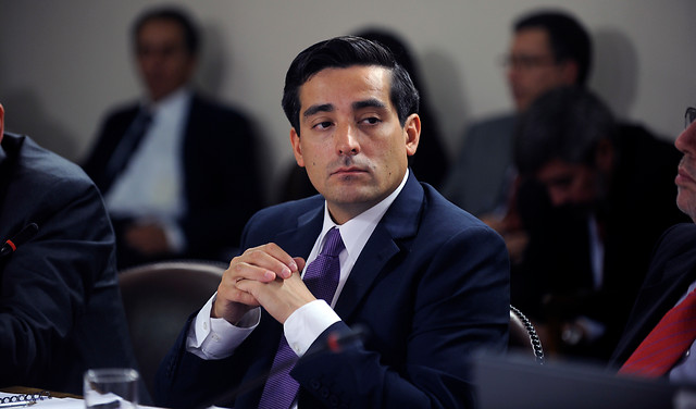 El precio de la elegancia del ministro Rodrigo Peñailillo El precio de la elegancia del ministro Rodrigo Peñailillo