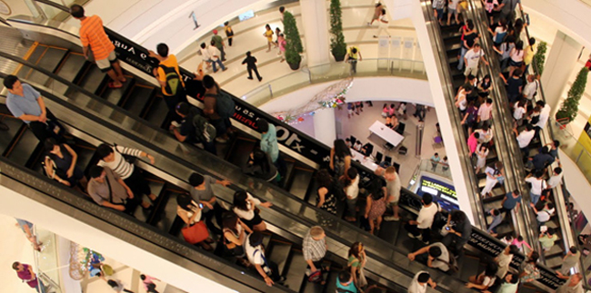 Cámara de Comercio de Santiago prevé que ventas del comercio cerrarán 2016 con un alza de 3,6%, por sobre lo esperado Cámara de Comercio de Santiago prevé que ventas del comercio cerrarán 2016 con un alza de 3,6%, por sobre lo esperado