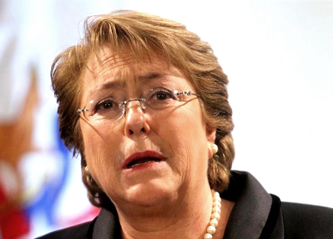 Bachelet defiende reformas ante aprensiones internacionales y asegura que “no somos populistas” Bachelet defiende reformas ante aprensiones internacionales y asegura que