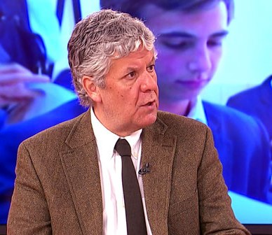 Eyzaguirre descarta conversión masiva de colegios subvencionados a privados por cuanto “no hay mercado para eso” Eyzaguirre descarta conversión masiva de colegios subvencionados a privados por cuanto