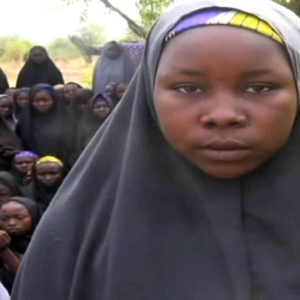 Niñas secuestradas en Nigeria “aparecen” en video Niñas secuestradas en Nigeria