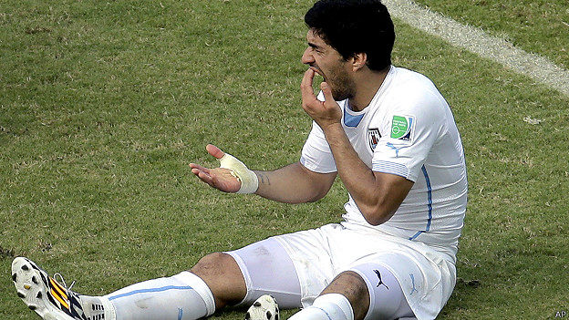 La FIFA abre procedimiento disciplinario contra Suárez por supuesto mordisco La FIFA abre procedimiento disciplinario contra Suárez por supuesto mordisco