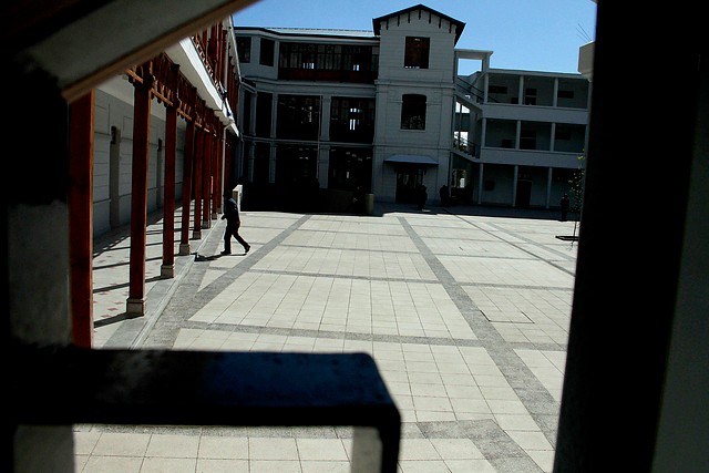 Liceos Amunátegui y Aplicación se suman a las tomas del Instituto Nacional y el Liceo Nº1