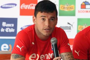 Charles Aránguiz: “Me gustaría cuidarme” para jugar los octavos del Mundial Charles Aránguiz: