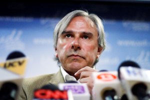 Senador Moreira (UDI) pide al Gobierno que impugne competencia de La Haya antes del G77 en Bolivia Senador Moreira (UDI) pide al Gobierno que impugne competencia de La Haya antes del G77 en Bolivia