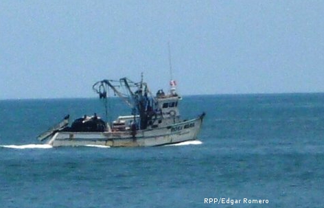 Choque de dos embarcaciones pesqueras deja nueve muertos y tres heridos en Perú Choque de dos embarcaciones pesqueras deja nueve muertos y tres heridos en Perú