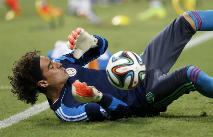 México consigue empate sin goles con Brasil con gran actuación de su arquero México consigue empate sin goles con Brasil con gran actuación de su arquero