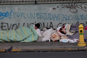 Más de 12.000 chilenos viven en la calle señala informe de gobierno Más de 12.000 chilenos viven en la calle señala informe de gobierno