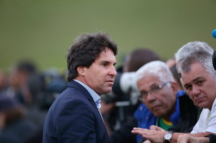 Confederación brasileña destituye a su director de prensa después de agresión a Pinilla Confederación brasileña destituye a su director de prensa después de agresión a Pinilla