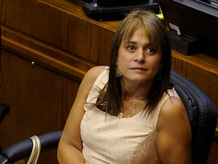 Movilh acusa a senadora Van Rysselberghe de «manipular información para justificar su homofobia» Movilh acusa a senadora Van Rysselberghe de
