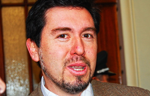 Revelan contrato que establece que abogados de comunidades podrían quedarse con 30% de indemnizaciones por Pascua Lama Revelan contrato que establece que abogados de comunidades podrían quedarse con 30% de indemnizaciones por Pascua Lama