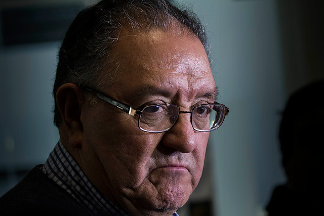 Senador Huenchumilla sobre rebaja de sueldos de ministros: “Briones confunde la caridad o la limosna con políticas públicas” Senador Huenchumilla sobre rebaja de sueldos de ministros: