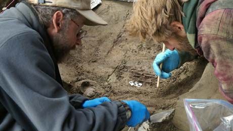 Descubren en Alaska los restos de dos bebés enterrados durante la última glaciación Descubren en Alaska los restos de dos bebés enterrados durante la última glaciación