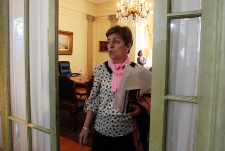 Josefa Errázuriz critica «virulencia» de las protestas y dice que «no es agradable que te funen la casa, que te amenacen y que te comparen con un dictador» Josefa Errázuriz critica