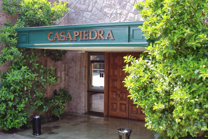 CasaPiedra enfrenta sumario sanitario por intoxicación masiva en fiestas de fin de año de exclusivo colegio CasaPiedra enfrenta sumario sanitario por intoxicación masiva en fiestas de fin de año de exclusivo colegio